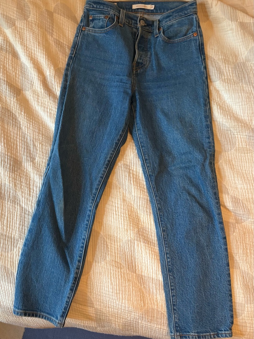 Levi's Women's Straight Leg Jeans in Classic Blue